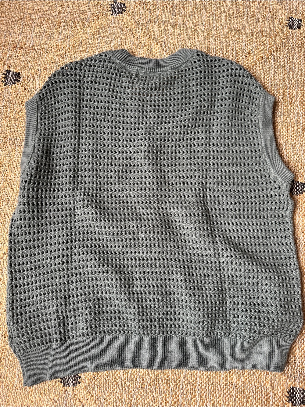 Universal Thread Gray Open-Knit Button Front Muscle Tee - Picture 3 of 6